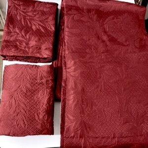 Solid Burgundy Bedspread with Shams